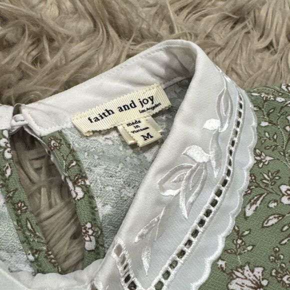 Faith and Joy collared blouse size medium - Picture 2 of 4